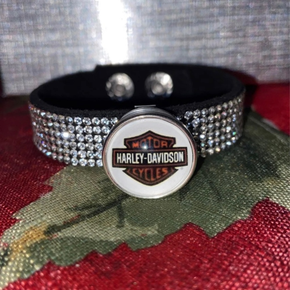 HD Snap Bling Bracelet - Picture 1 of 6